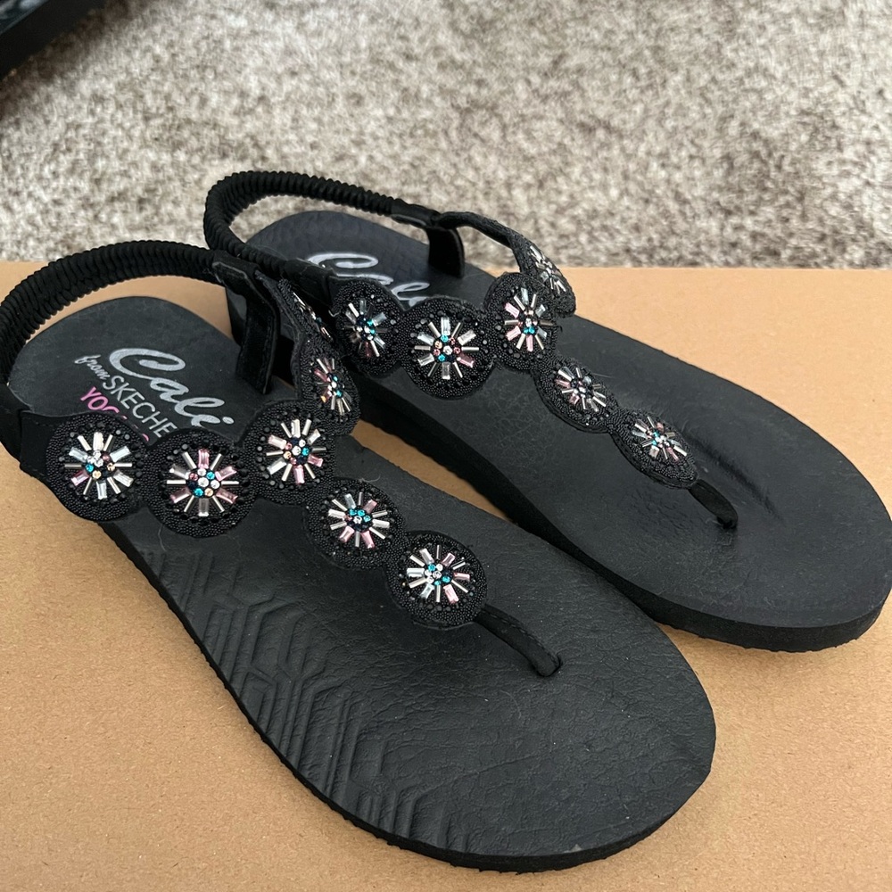 sketchers sandals